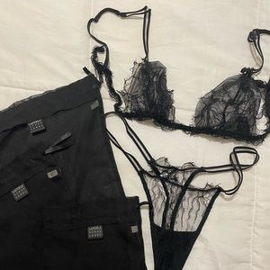 Black lace bra, soft cup, made in Italy